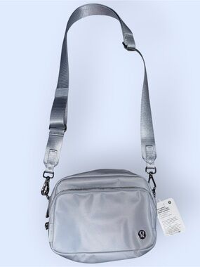 Lululemon Everywhere Crossbody Bag